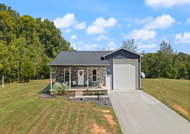 Photo 2 of Single family home for sale at 64 Alexandra Dr, Nancy, KY 42544 | MLS# 26025156 | Listing updated on 2026-09-12
