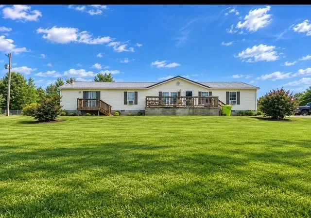 Photo 1 of Single family home for sale at 6401 Mt Zion Rd, East Bernstadt, KY 40729 | MLS# 26025164 | Listing updated on 2026-09-23
