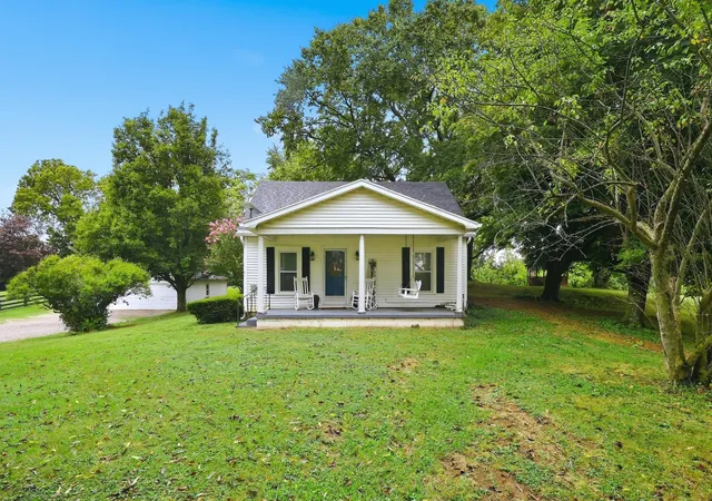 Photo 1 of Single family home for sale at 1237 Kentucky 392, Cynthiana, KY 41031 | MLS# 26025328 | Listing updated on 2026-10-18