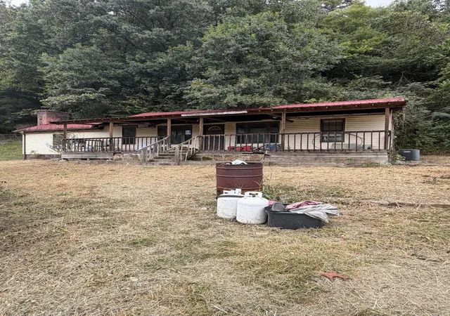 Photo 1 of Single family home for sale at 9845 Hwy 987 Brownies Crk Rd, Miracle, KY 40856 | MLS# 26025173 | Listing updated on 2026-09-12
