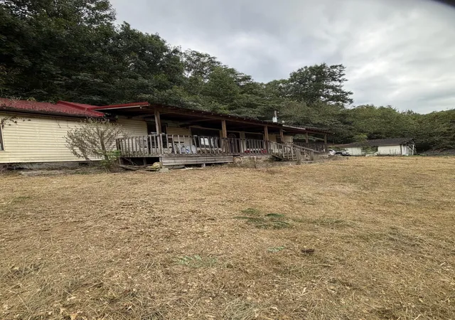 Photo 2 of Single family home for sale at 9845 Hwy 987 Brownies Crk Rd, Miracle, KY 40856 | MLS# 26025173 | Listing updated on 2026-09-12