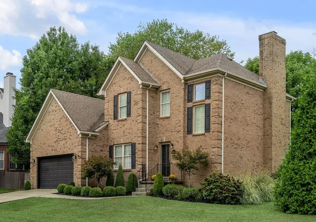 Photo 2 of Single family home for sale at 2537 Dressage Way, Lexington, KY 40504 | MLS# 26025380 | Listing updated on 2026-10-13
