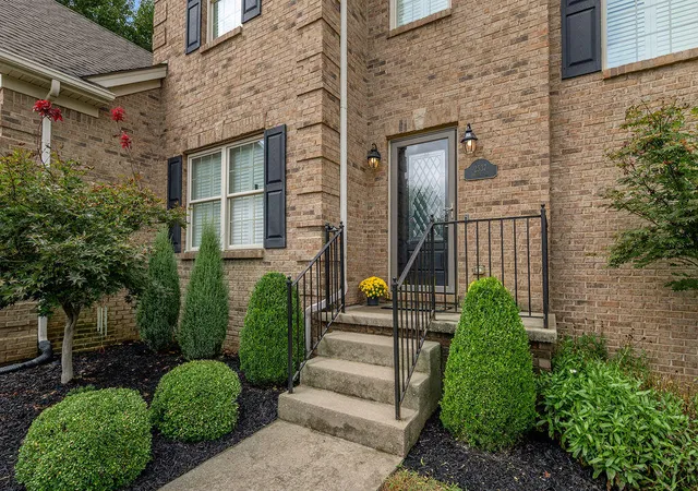 Photo 3 of Single family home for sale at 2537 Dressage Way, Lexington, KY 40504 | MLS# 26025380 | Listing updated on 2026-10-13
