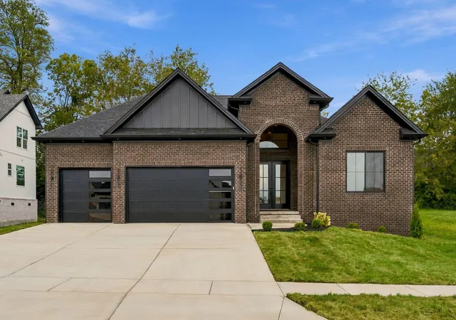 Photo 2 of Sale Pending at 1000 Shelburne Way, Nicholasville, KY 40356 | MLS# 26025191 | Listing updated on 2026-10-01