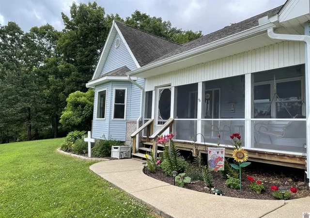 Photo 2 of Single family home for sale at 448 Bayshore Dr, Cadiz, KY 42211 | MLS# 26025195 | Listing updated on 2026-09-13