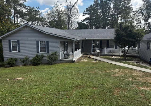 Photo 2 of Single family home for sale at 267 Cole Rd, London, KY 40741 | MLS# 26025313 | Listing updated on 2026-10-13