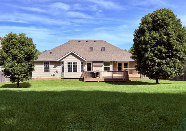 Photo 2 of Single family home for sale at 126 Cedar Ridge Rd, Frankfort, KY 40601 | MLS# 26025209 | Listing updated on 2026-09-14