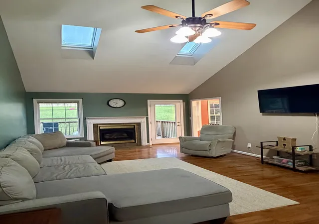 Photo 3 of Single family home for sale at 126 Cedar Ridge Rd, Frankfort, KY 40601 | MLS# 26025209 | Listing updated on 2026-09-14
