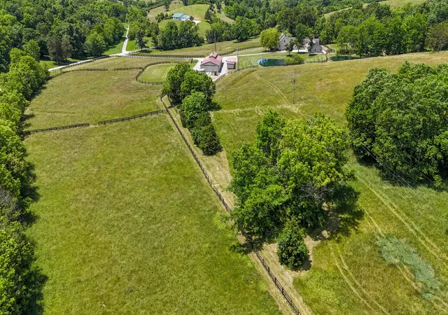 Photo 4 of Single family home for sale at 2604 Boyers Chapel Rd, Sadieville, KY 40370 | MLS# 26025219 | Listing updated on 2026-10-13