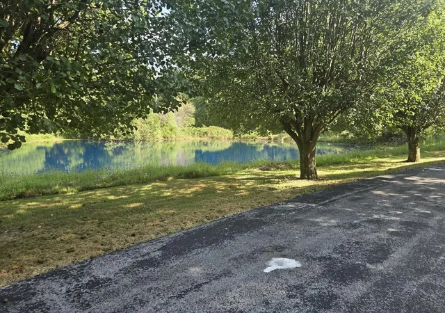 Photo 3 of Sale Pending at 907 Court Rd, London, KY 40744 | MLS# 26025218 | Listing updated on 2026-09-14