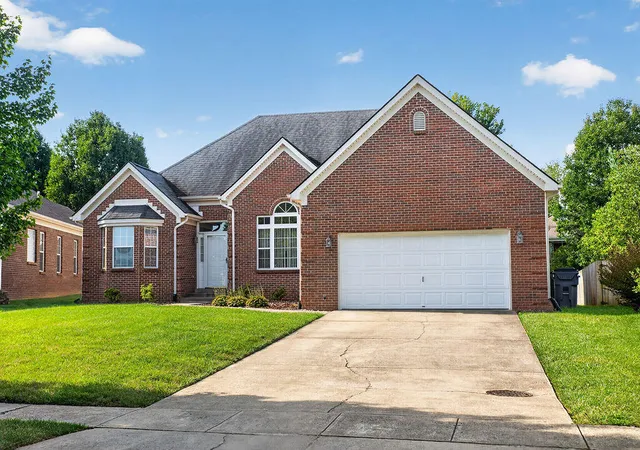 Single family home for sale at 661 Mannington Pl, Lexington, KY 40503 | MLS# 26025243