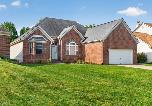 Photo 3 of Single family home for sale at 661 Mannington Pl, Lexington, KY 40503 | MLS# 26025243 | Listing updated on 2026-09-14