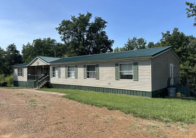 Photo 4 of Single family home for sale at 553 Borden Rd, Wickliffe, KY 42087 | MLS# 26025263 | Listing updated on 2026-09-14