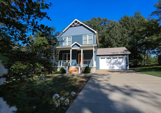 Photo 3 of Single family home for sale at 83 Fisher Rd, Benton, KY 42025 | MLS# 26025510 | Listing updated on 2026-10-20