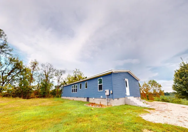 Photo 3 of Single family home for sale at 5761 Brown Ridge Rd, Morehead, KY 40351 | MLS# 26025262 | Listing updated on 2026-09-14