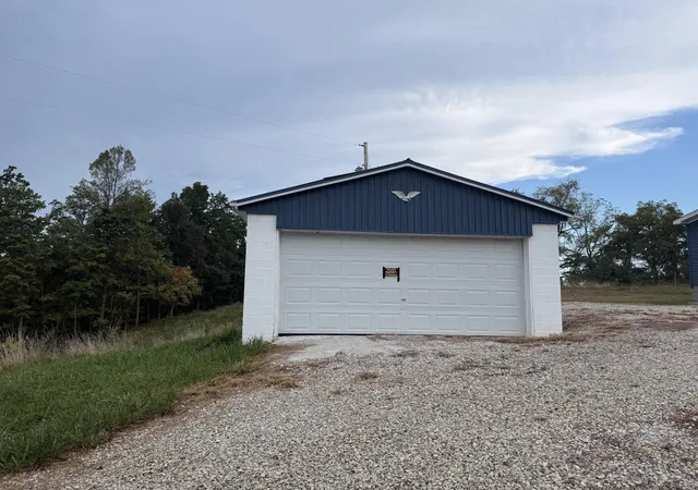 Photo 3 of Single family home for sale at 5761 Brown Ridge Rd, Morehead, KY 40351 | MLS# 26025262 | Listing updated on 2026-09-14
