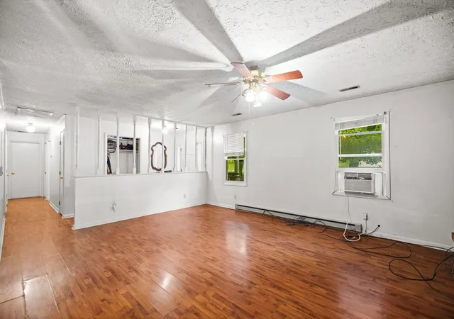 Photo 3 of Single family home for sale at 333 Sycamore Rd, Stanton, KY 40380 | MLS# 26025257 | Listing updated on 2026-09-14