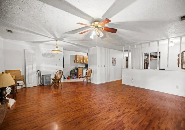 Photo 4 of Single family home for sale at 333 Sycamore Rd, Stanton, KY 40380 | MLS# 26025257 | Listing updated on 2026-09-14