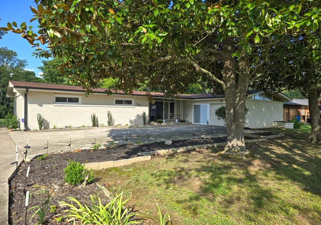 Photo 1 of Single family home for sale at 5431 Harris Rd, Paducah, KY 42001 | MLS# 26027938 | Listing updated on 2026-10-19
