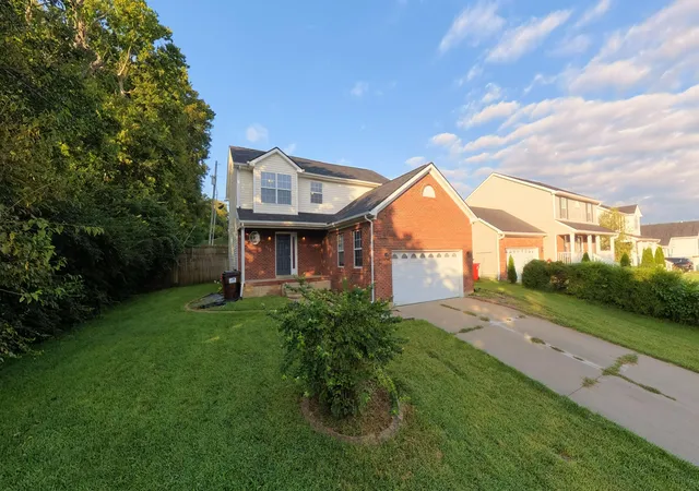 Photo 1 of Single family home for sale at 512 Perry Dr, Nicholasville, KY 40356 | MLS# 26025628 | Listing updated on 2026-10-14