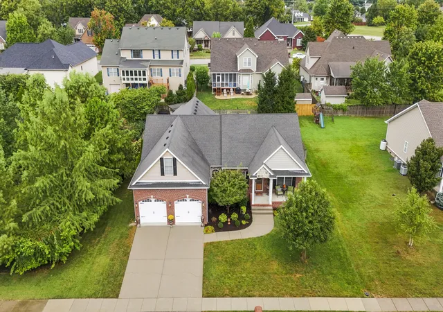 Photo 2 of Single family home for sale at 754 Seth Dr, Versailles, KY 40383 | MLS# 26025376 | Listing updated on 2026-10-15