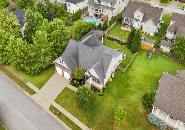 Photo 3 of Single family home for sale at 754 Seth Dr, Versailles, KY 40383 | MLS# 26025376 | Listing updated on 2026-10-15