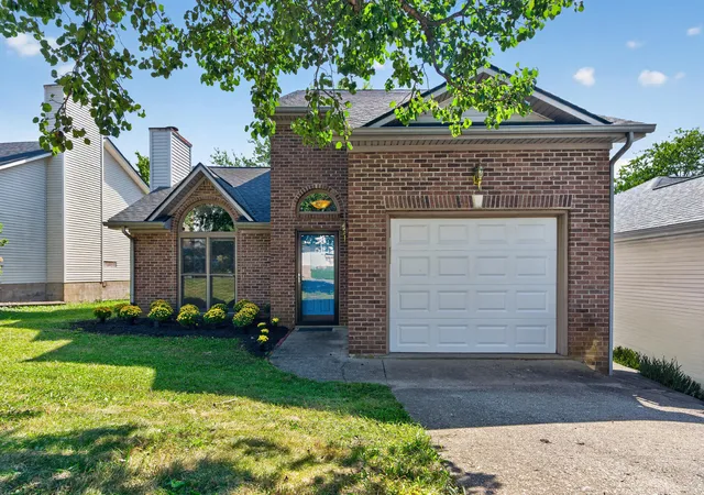 Photo 2 of Single family home for sale at 4617 Hartland Pkwy, Lexington, KY 40515 | MLS# 26025627 | Listing updated on 2026-10-13