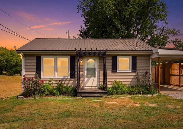 Photo 1 of Sale Pending at 309 High St, Harrodsburg, KY 40330 | MLS# 26025451 | Listing updated on 2026-10-13