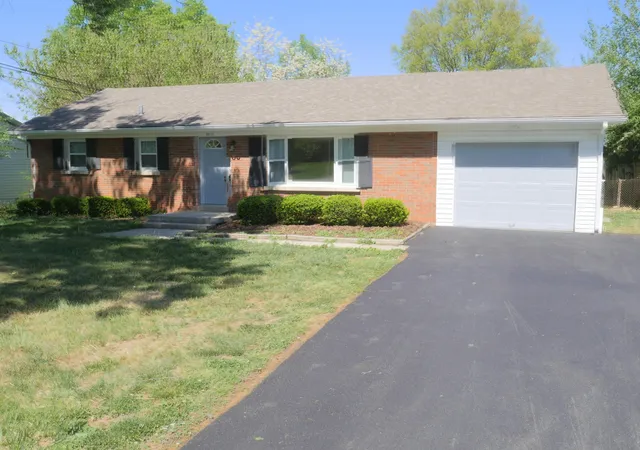Photo 2 of Single family home for sale at 175 Winston Ave, Lexington, KY 40505 | MLS# 26025323 | Listing updated on 2026-09-14