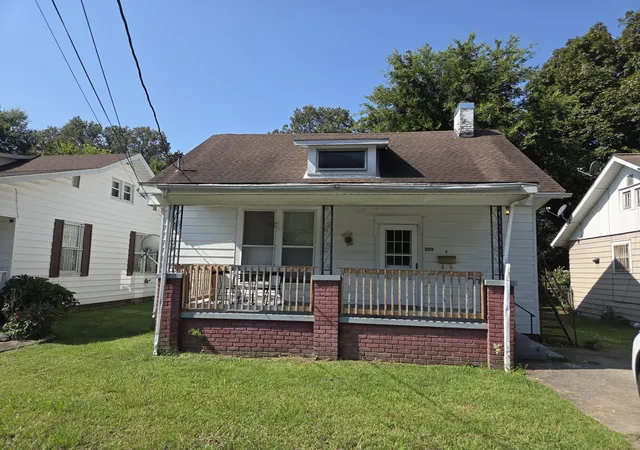 Photo 1 of Single family home for sale at 509 S 20th Street, Paducah, KY 42003 | MLS# 26025620 | Listing updated on 2026-09-17