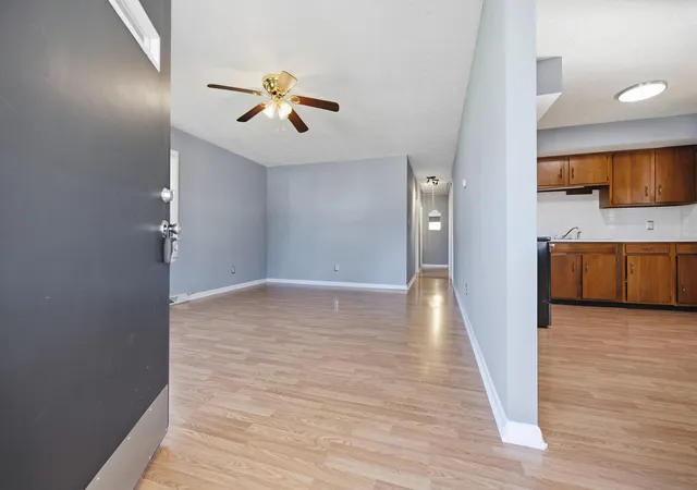 Photo 3 of Sale Pending at 117 Adams St, Berea, KY 40403 | MLS# 26025311 | Listing updated on 2026-10-16