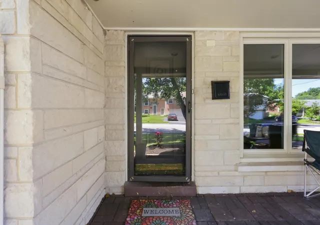 Photo 3 of Single family home for sale at 2347 Heather Way, Lexington, KY 40503 | MLS# 26025320 | Listing updated on 2026-09-14