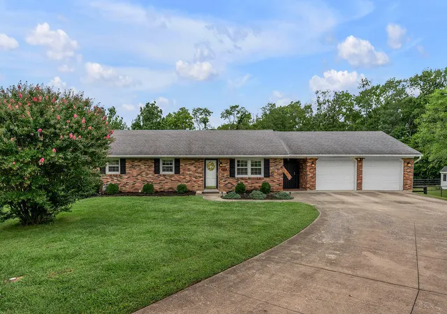 Photo 1 of Sale Pending at 117 Mallard Ln, Winchester, KY 40391 | MLS# 26025379 | Listing updated on 2026-10-13