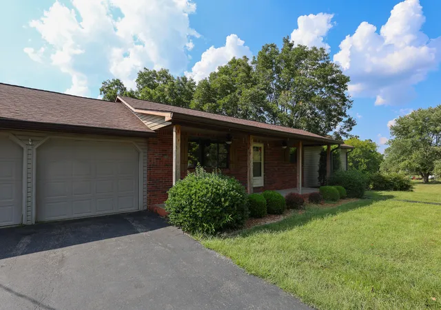 Photo 2 of Single family home for sale at 91 Thorn Rd, Gilbertsville, KY 42044 | MLS# 26025681 | Listing updated on 2026-10-20