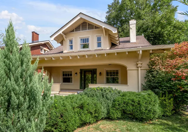 Photo 1 of Single family home for sale at 703 Bullock Pl, Lexington, KY 40508 | MLS# 26026405 | Listing updated on 2026-10-20