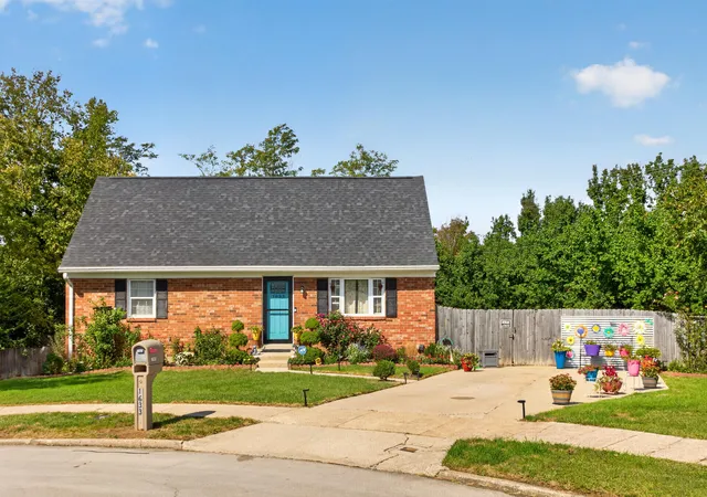 Photo 1 of Single family home for sale at 1633 Thames Dr, Lexington, KY 40517 | MLS# 26026430 | Listing updated on 2026-10-14