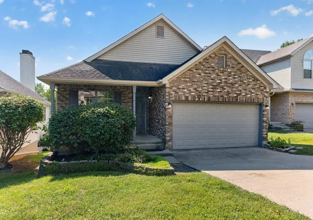 Photo 1 of Single family home for sale at 3253 Royal Troon Rd, Lexington, KY 40509 | MLS# 26025678 | Listing updated on 2026-10-17