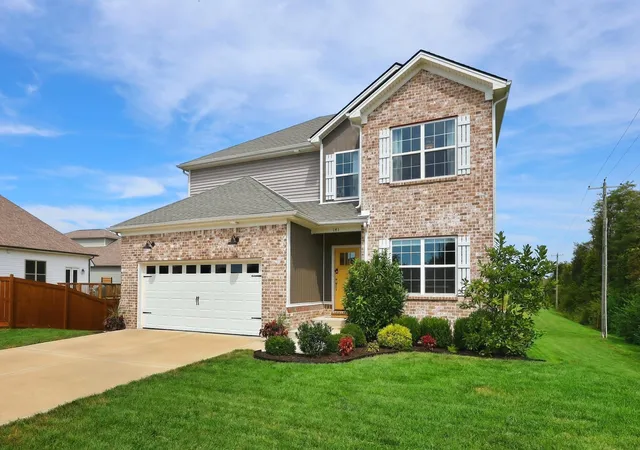 Photo 1 of Single family home for sale at 141 Meadowcrest Dr, Georgetown, KY 40324 | MLS# 26025832 | Listing updated on 2026-10-13