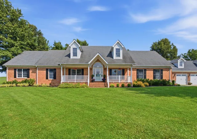 Photo 2 of Sale Pending at 1006 Sebree Rd, Stamping Ground, KY 40379 | MLS# 26025565 | Listing updated on 2026-10-15