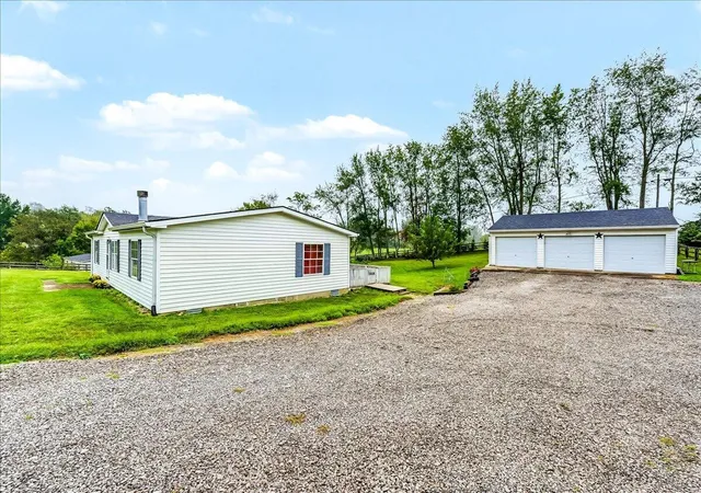 Photo 2 of Single family home for sale at 119 New Hvn Rd, Lancaster, KY 40444 | MLS# 26025784 | Listing updated on 2026-10-21