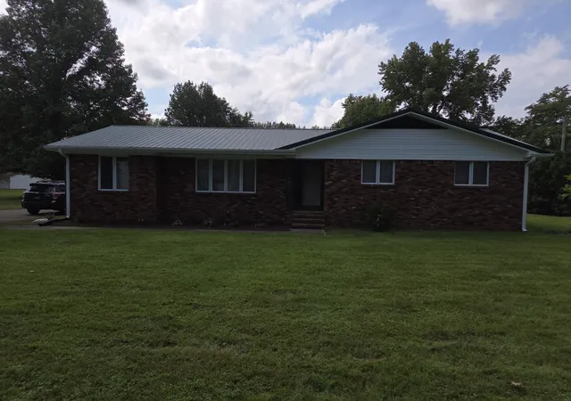 Photo 1 of Sale Pending at 427 Franklin St, Paducah, KY 42003 | MLS# 26025634 | Listing updated on 2026-09-21