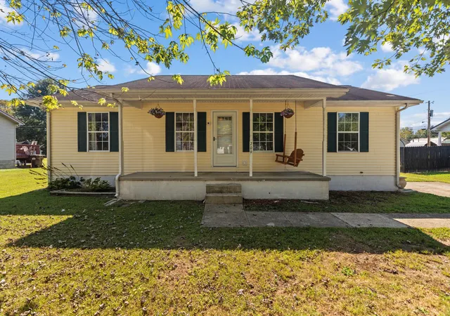 Photo 1 of Single family home for sale at 209 9th Avenue, Clay City, KY 40312 | MLS# 26025485 | Listing updated on 2026-10-26