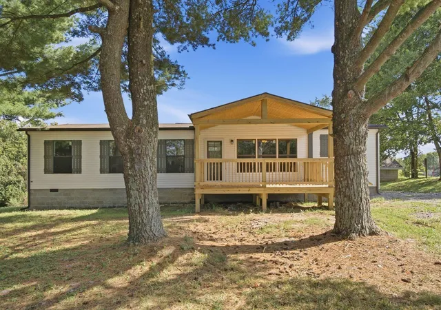 Photo 1 of Single family home for sale at 1148 Somerset Ln, Mount Sterling, KY 40353 | MLS# 26025550 | Listing updated on 2026-10-13