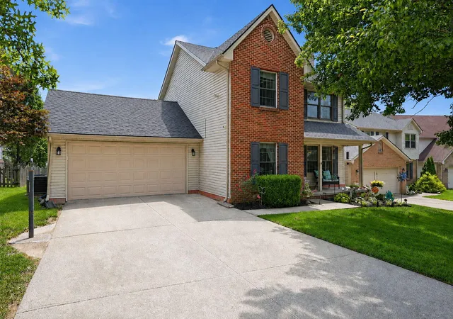 Photo 1 of Sale Pending at 532 Amberley Dr, Lexington, KY 40515 | MLS# 26025493 | Listing updated on 2026-10-13
