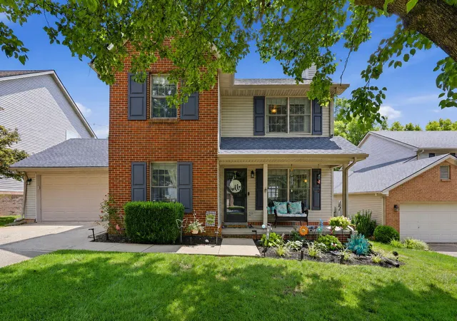 Photo 3 of Sale Pending at 532 Amberley Dr, Lexington, KY 40515 | MLS# 26025493 | Listing updated on 2026-10-13