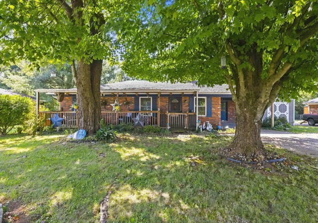 Photo 1 of Single family home for sale at 184 Airport Rd, Danville, KY 40422 | MLS# 26025720 | Listing updated on 2026-10-21