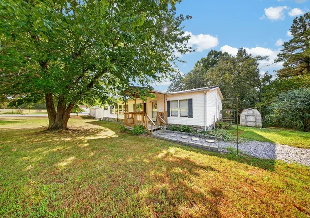 Single family home for sale at 1886 Lewis Rd, Crofton, KY 42217 | MLS# 26025520