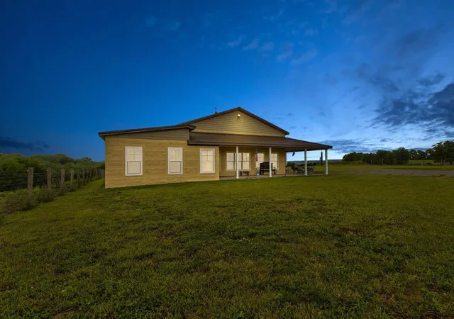 Photo 3 of Single family home for sale at 4578 Combs Fry Rd, Winchester, KY 40391 | MLS# 26025528 | Listing updated on 2026-10-13