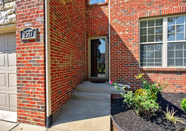 Photo 3 of Sale Pending at 2517 Denburn Ct, Lexington, KY 40511 | MLS# 26025880 | Listing updated on 2026-10-13