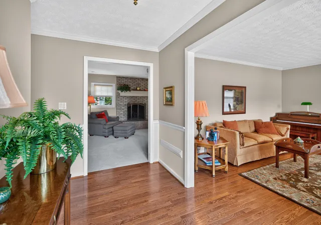 Photo 3 of Single family home for sale at 3367 Clays Ml Rd, Lexington, KY 40503 | MLS# 26025712 | Listing updated on 2026-10-22